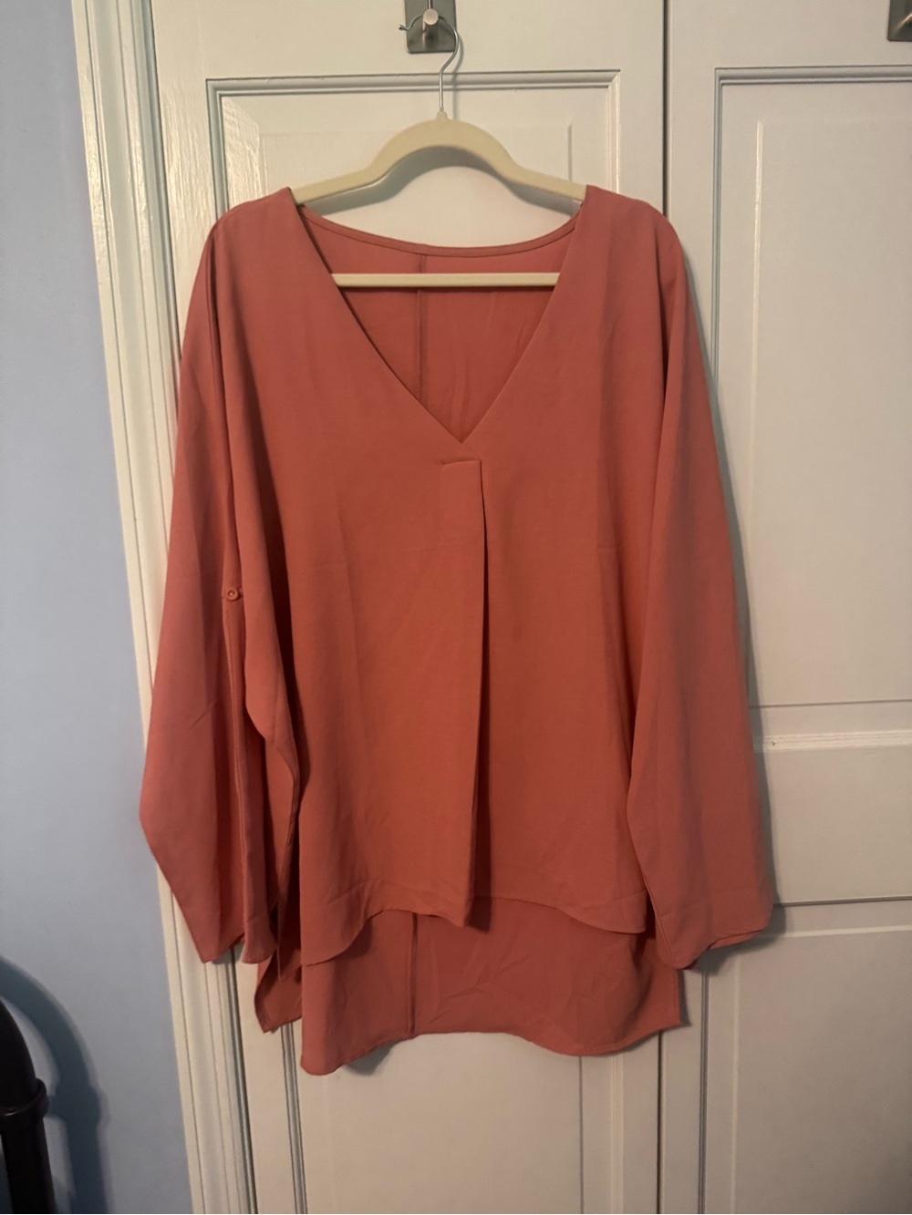 Flattering Gorgeous Mauve Pink V-Neck Blouse with Dolman Sleeves & Hi-Low Hem